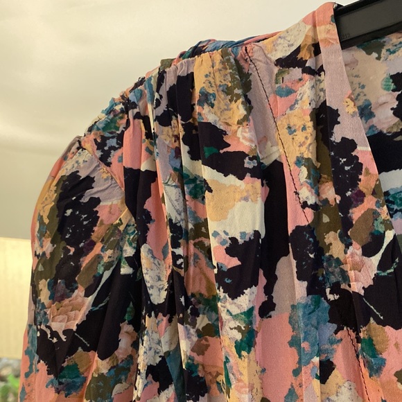 IRO Paris, 40, “bloomy” wrap dress, beautiful floral pattern!Needs small repair - Picture 5 of 12